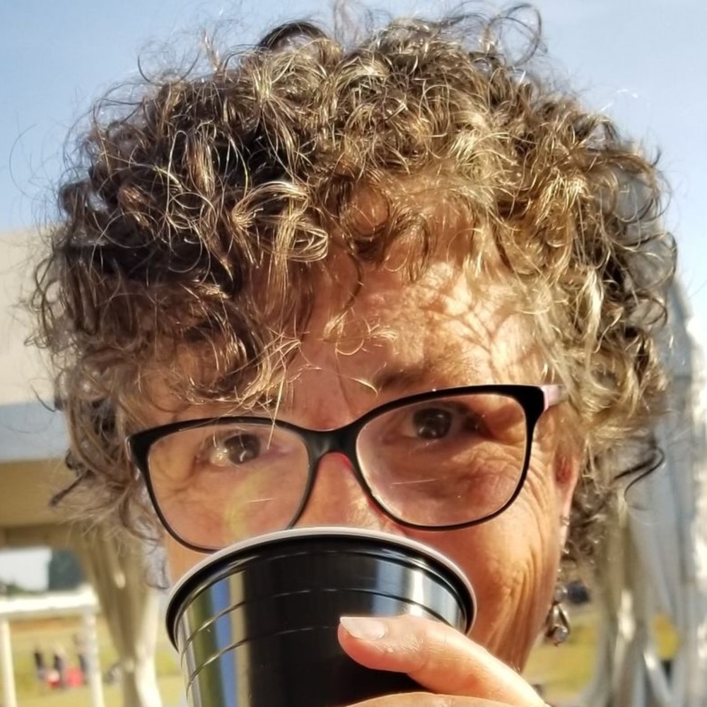 Meet your Posher, Joy
